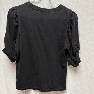DKNY Black Puff Sleeve Short Sleeve Tee